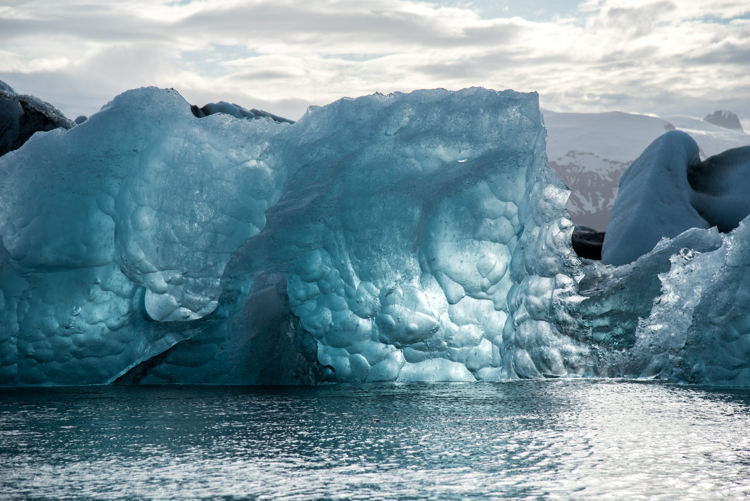 Z topniejącymi lodowcami do wód dostają się metale ciężkie