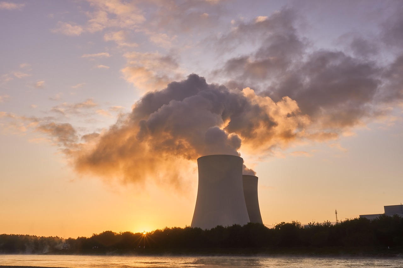 Elektrownia jądrowa, fot. Markus Distelrath, źródło: Pixabay