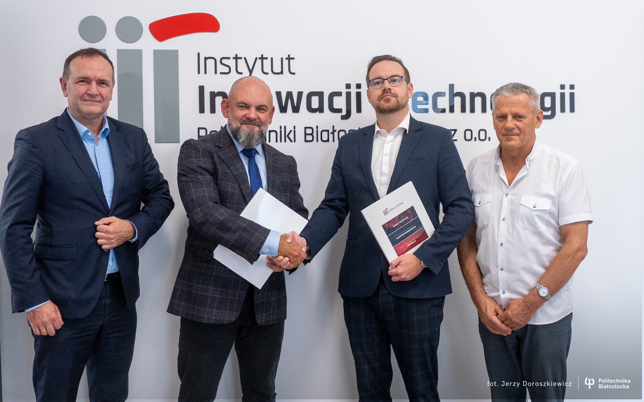 Instytut Technologii i Innowacji Politechniki Białostockiej oraz Veolia EKOZEC rozpoczynają realizację projektu, fot. PB