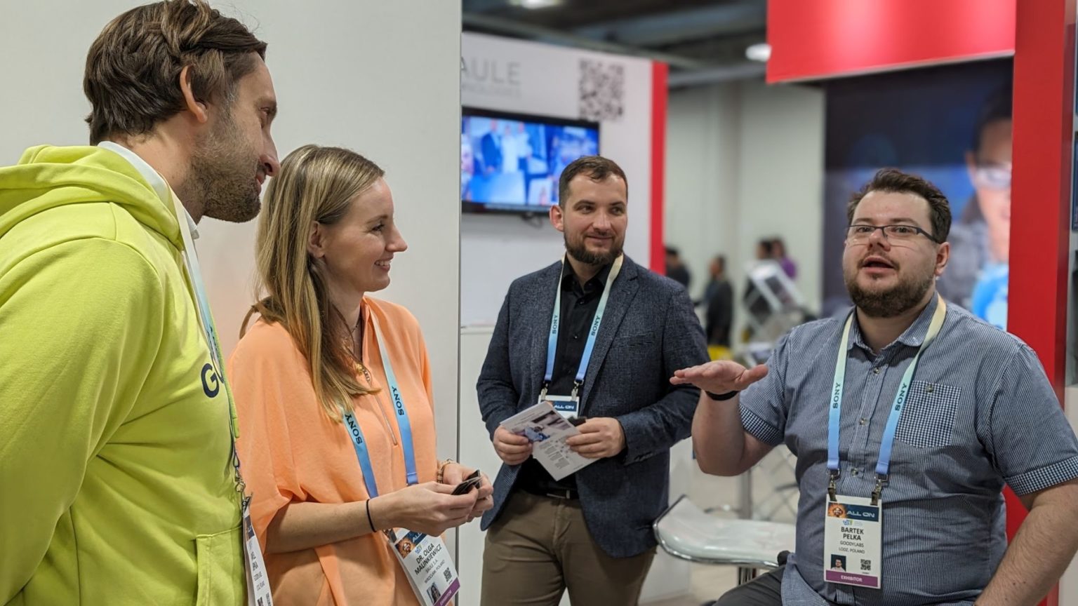 Olga Malinkiewicz (Saule Technologies), Bartosz Bursa (Saule Technologies) and Bartlomiej Pelka (goodylabs) at CES 2024, fot. Bartlomiej Pelka