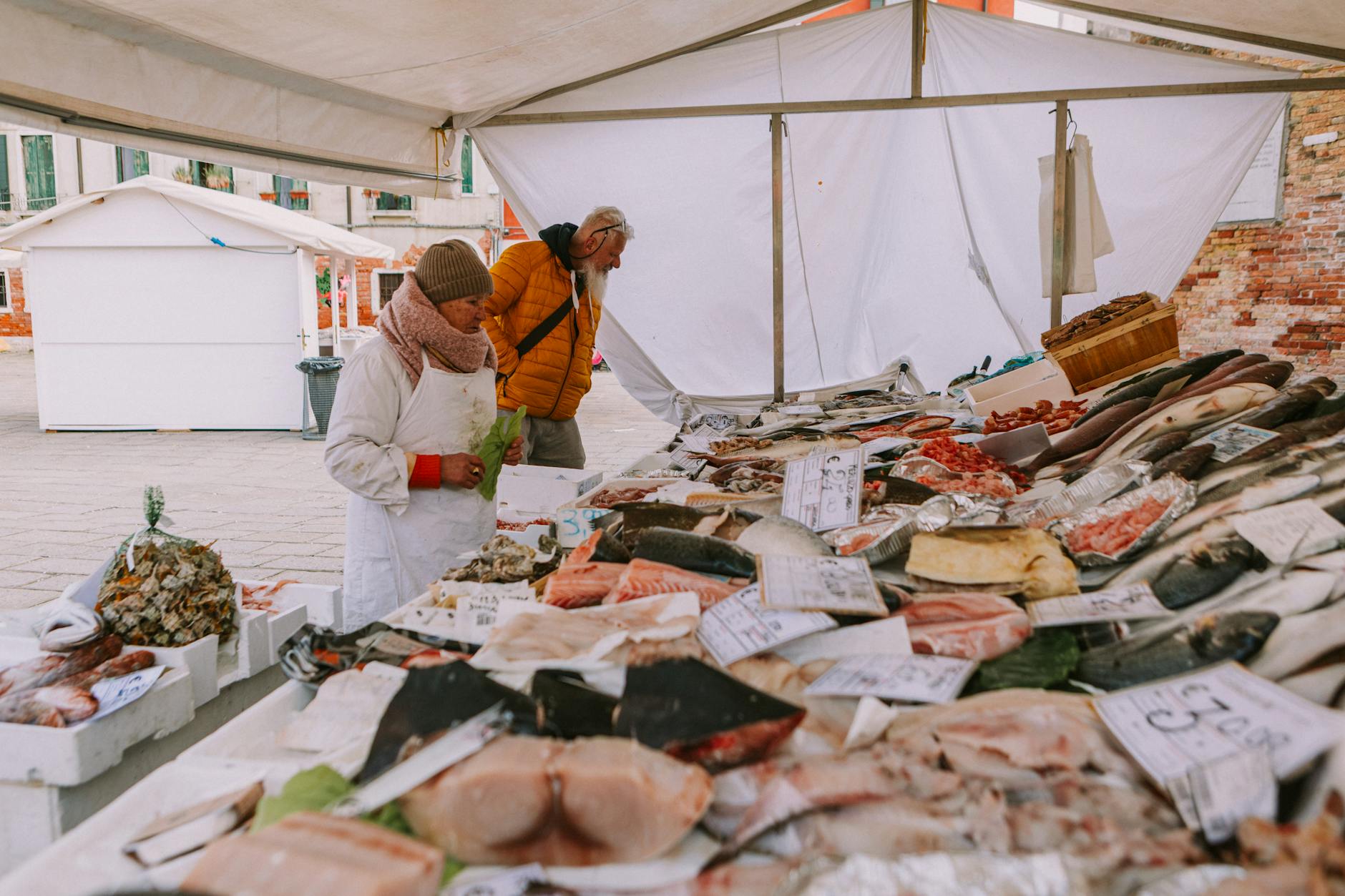 Światowy Dzień Żywności. Sztuczna inteligencja może zmniejszyć marnotrawstwo o 15 proc.