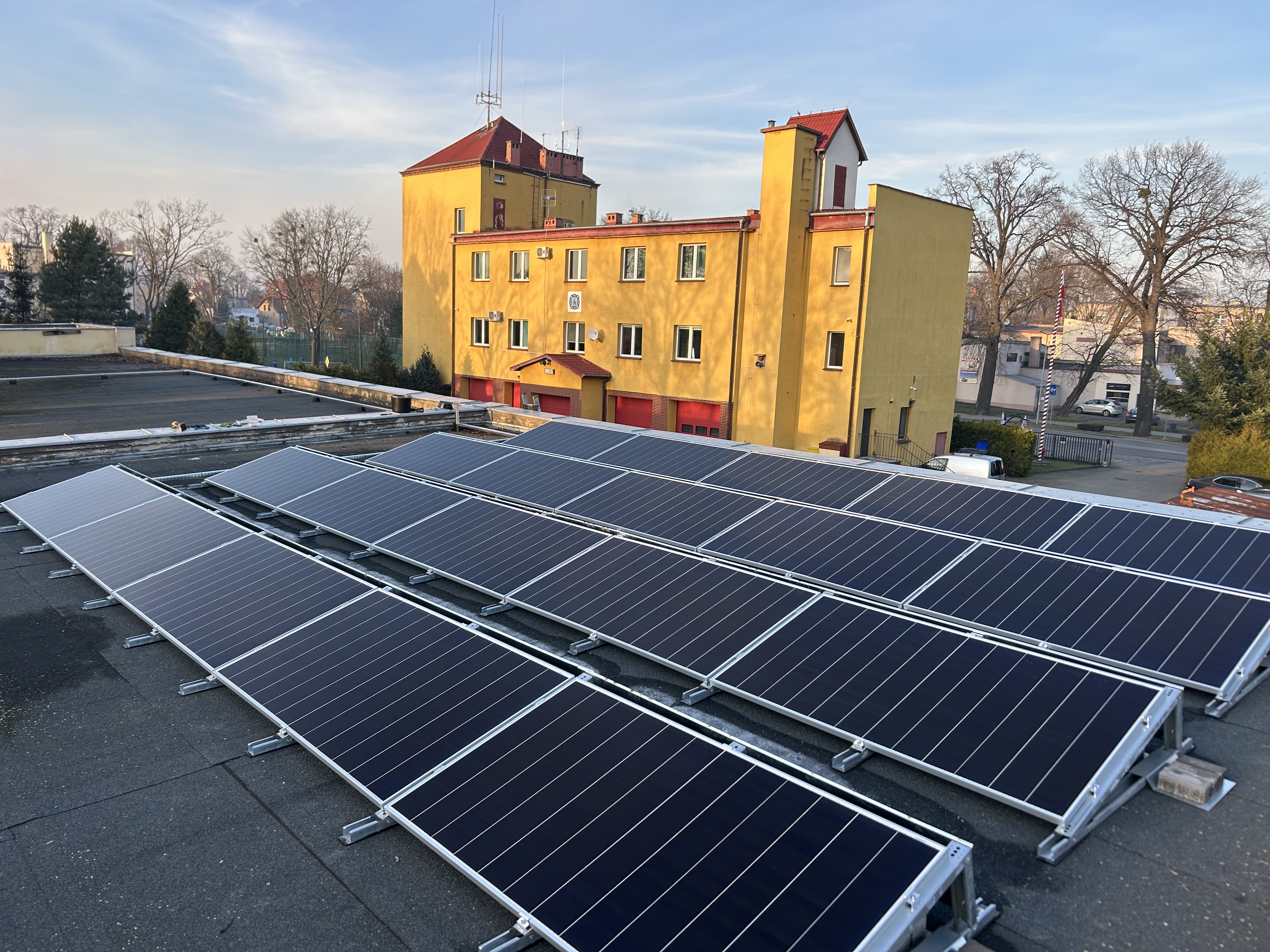 Jednostki straży pożarnej na południu Polski zasilane energią słoneczną