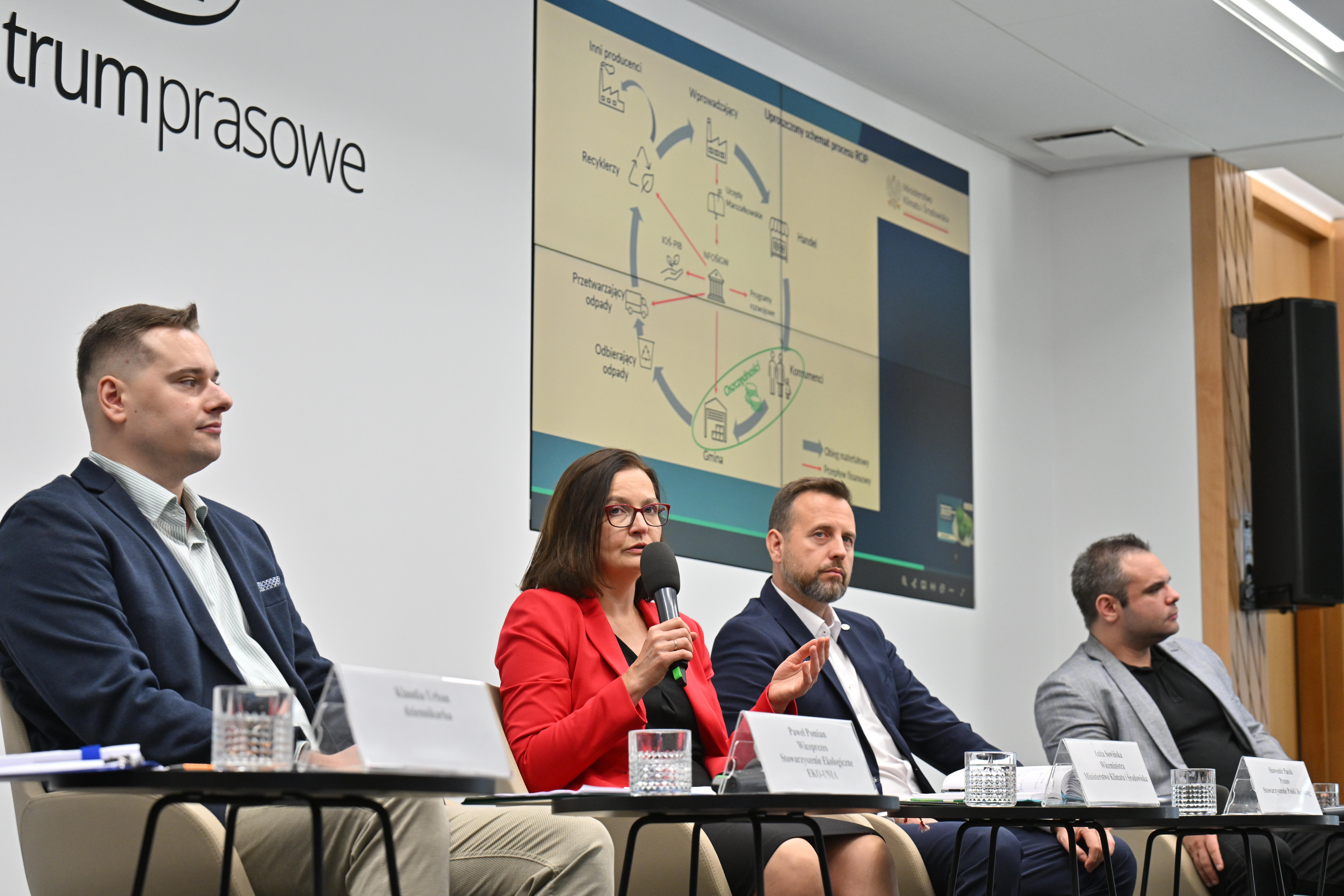 Eksperci rekomendują włączenie szkła do systemu kaucyjnego i pełne koszty netto w ROP